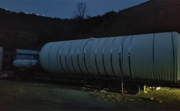 瓜州圆桶运输途中